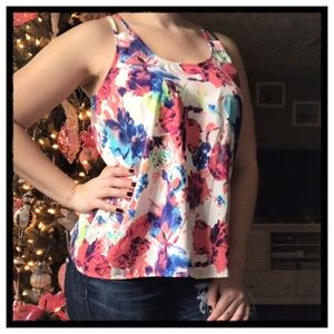 Floral double strap flowy tank size small